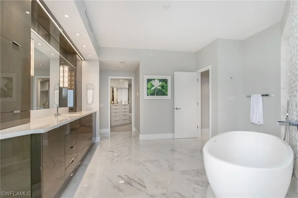 8231 Bay Colony Drive Naples FL 34108