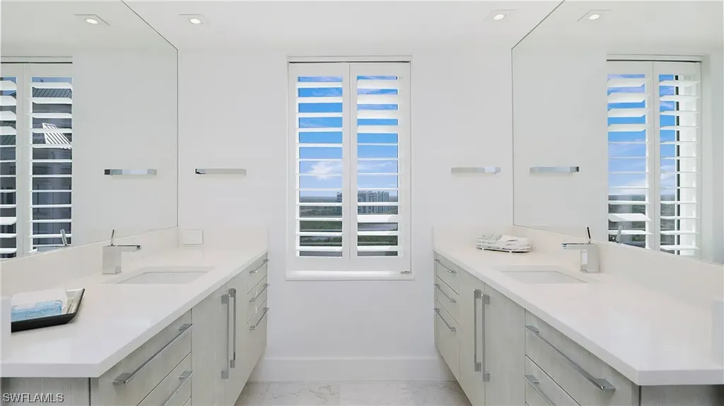 8231 Bay Colony Drive Naples FL 34108