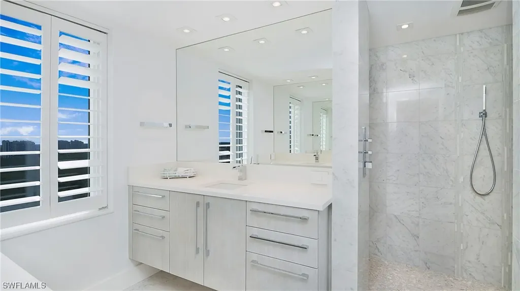 8231 Bay Colony Drive Naples FL 34108