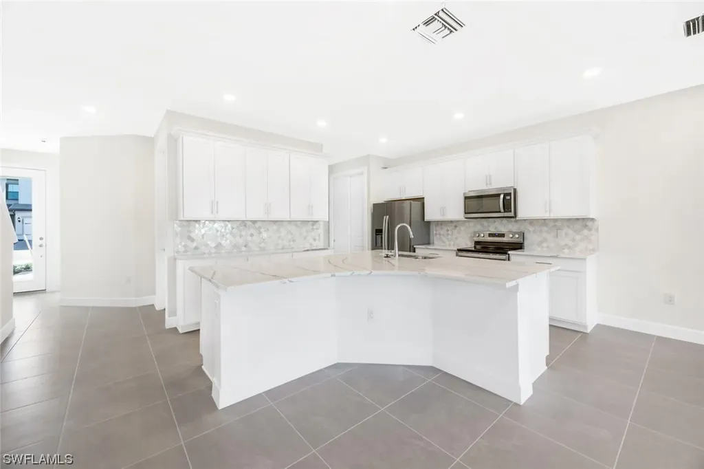 4085 Sonoma Oaks Circle Naples FL 34119