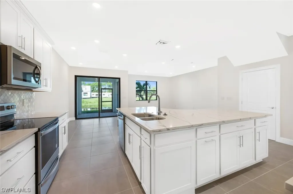 4085 Sonoma Oaks Circle Naples FL 34119