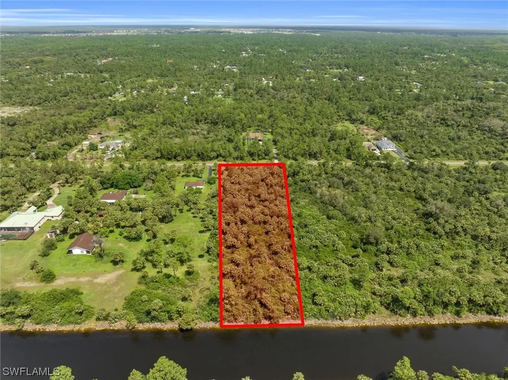 1860 10th Avenue NE Naples FL 34120