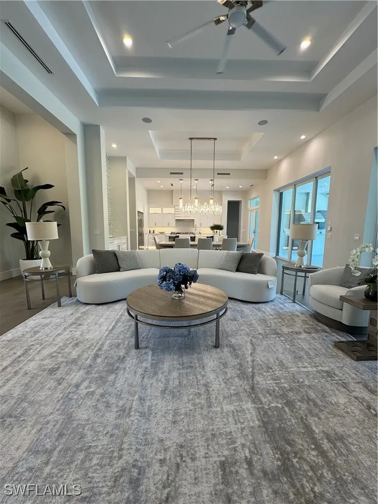 569 Neapolitan Way Naples FL 34103