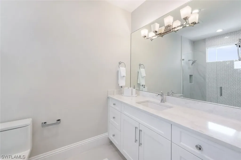 569 Neapolitan Way Naples FL 34103