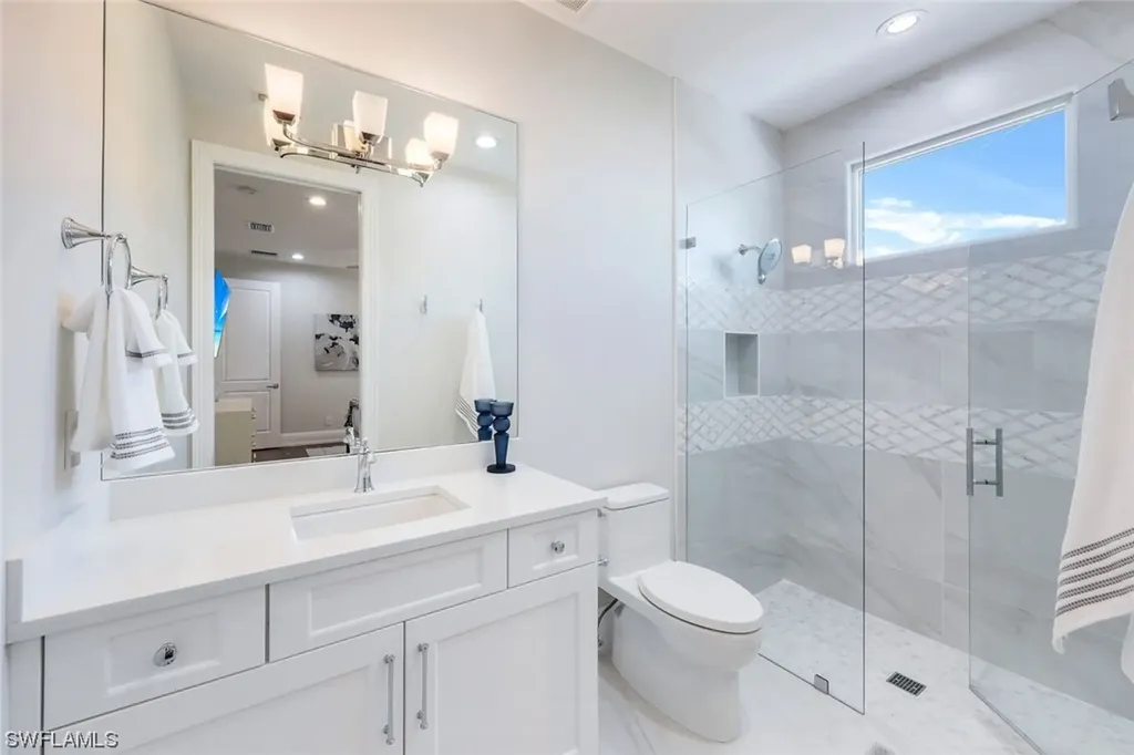 569 Neapolitan Way Naples FL 34103