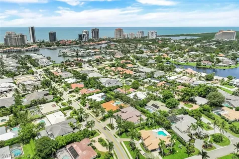 569 Neapolitan Way Naples FL 34103