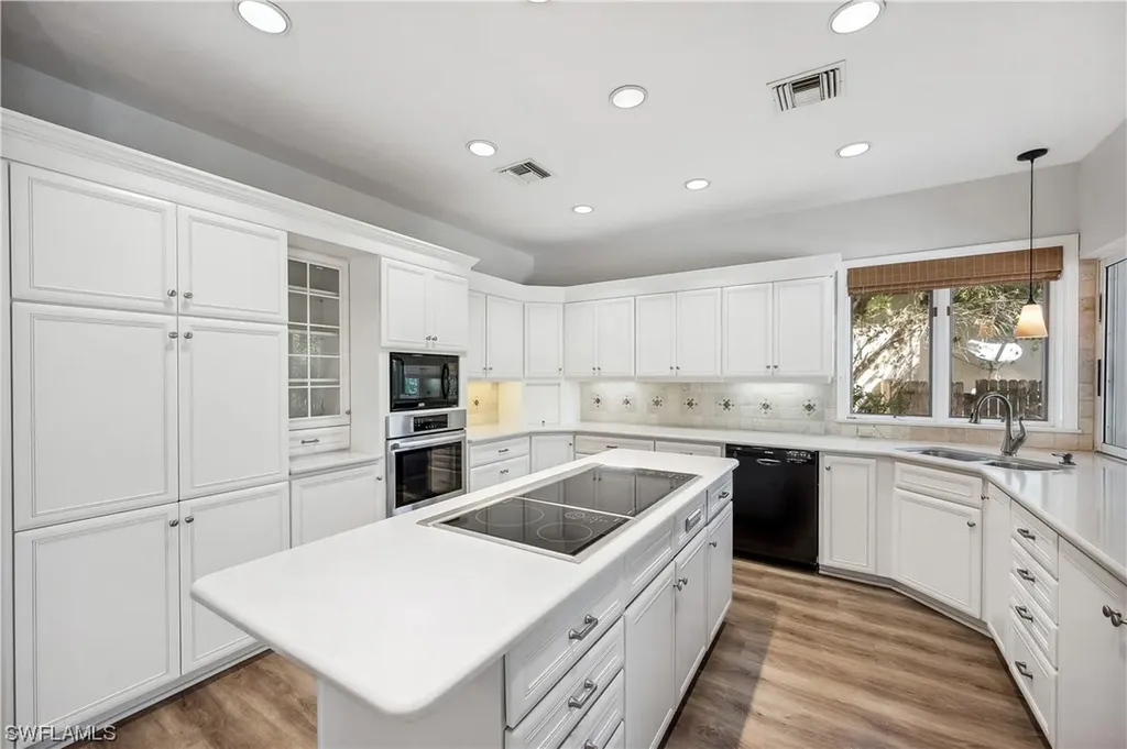 7573 Cordoba Circle Naples FL 34109