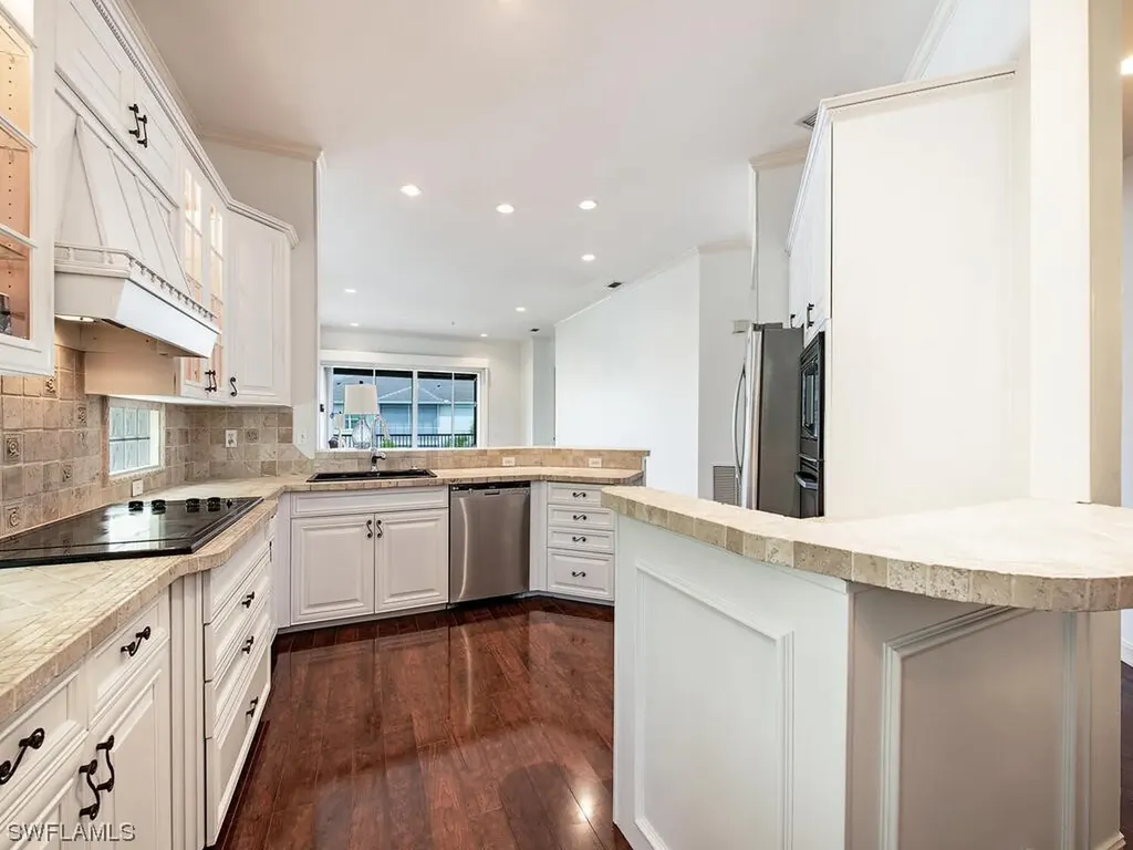 831 Sailaway Lane Naples FL 34108