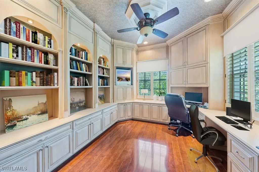 831 Sailaway Lane Naples FL 34108