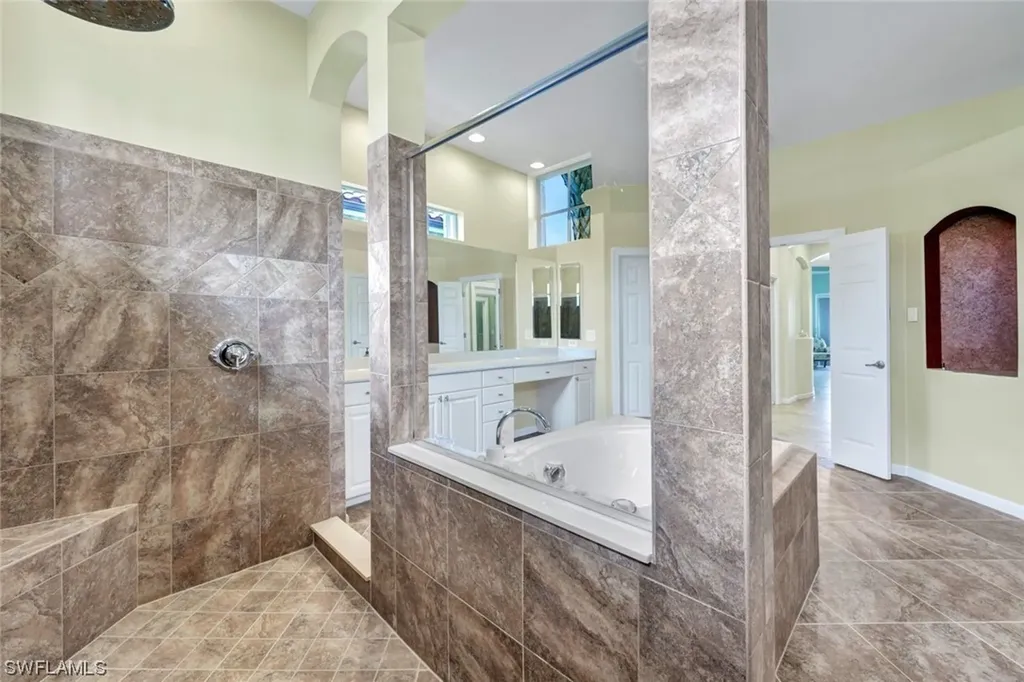 11921 Heather Woods Court Naples FL 34120