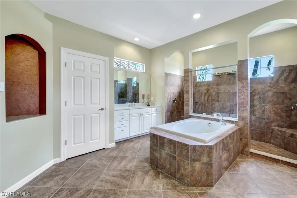 11921 Heather Woods Court Naples FL 34120