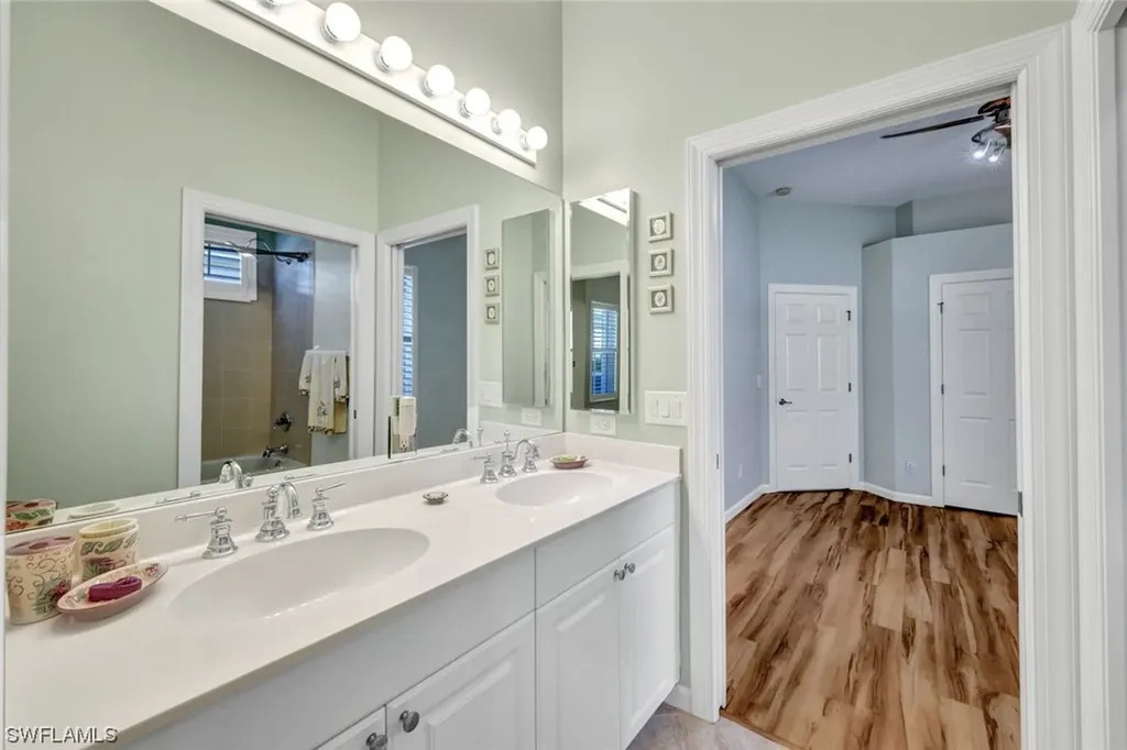 11921 Heather Woods Court Naples FL 34120