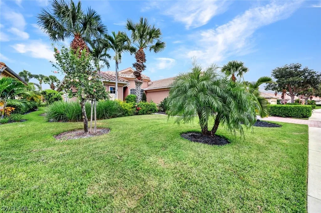 11921 Heather Woods Court Naples FL 34120