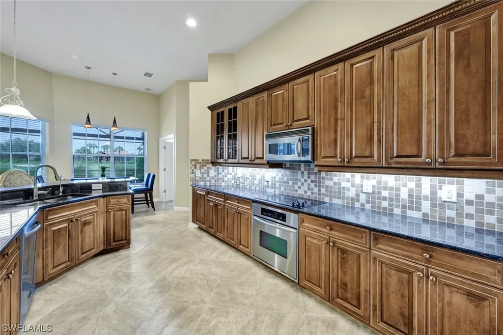 11921 Heather Woods Court Naples FL 34120