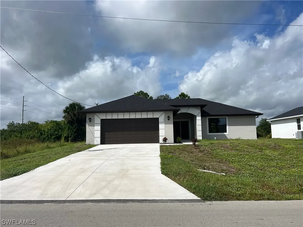 2703 6th Street SW Lehigh Acres FL 33976