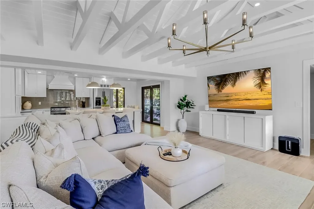 1575 Pelican Avenue Naples FL 34102