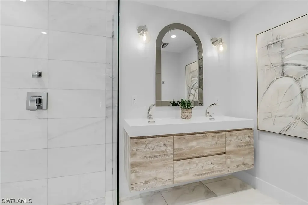 1575 Pelican Avenue Naples FL 34102