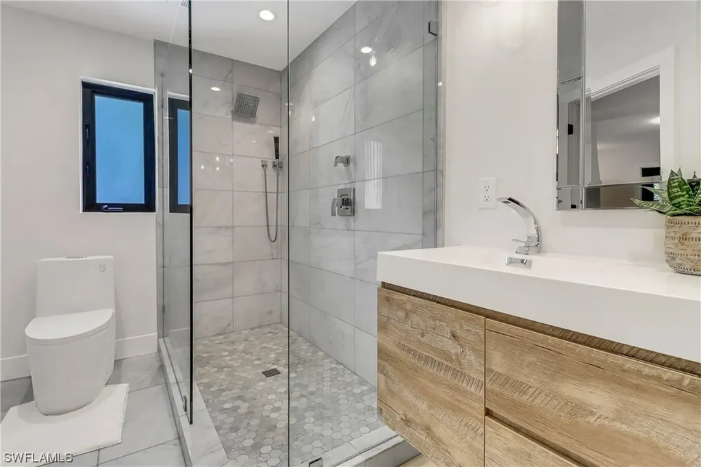 1575 Pelican Avenue Naples FL 34102