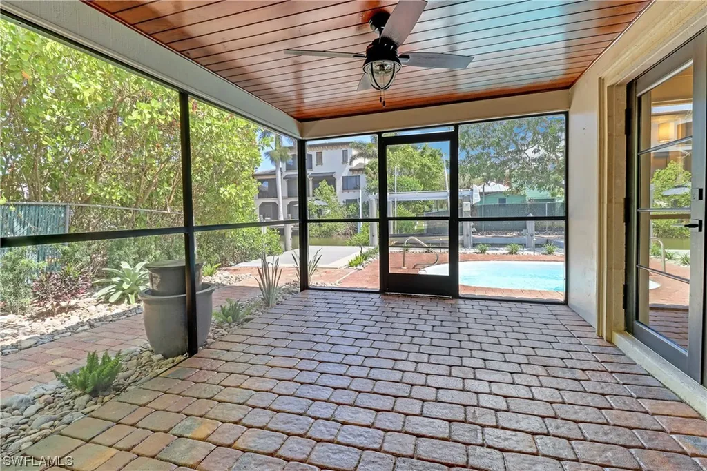 1575 Pelican Avenue Naples FL 34102