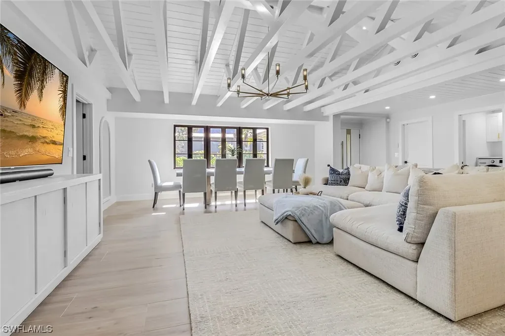 1575 Pelican Avenue Naples FL 34102