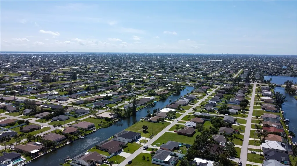 1317 SW 4th Place Cape Coral FL 33991