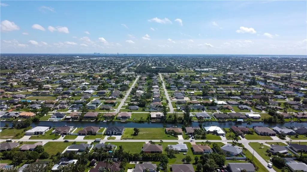 1317 SW 4th Place Cape Coral FL 33991