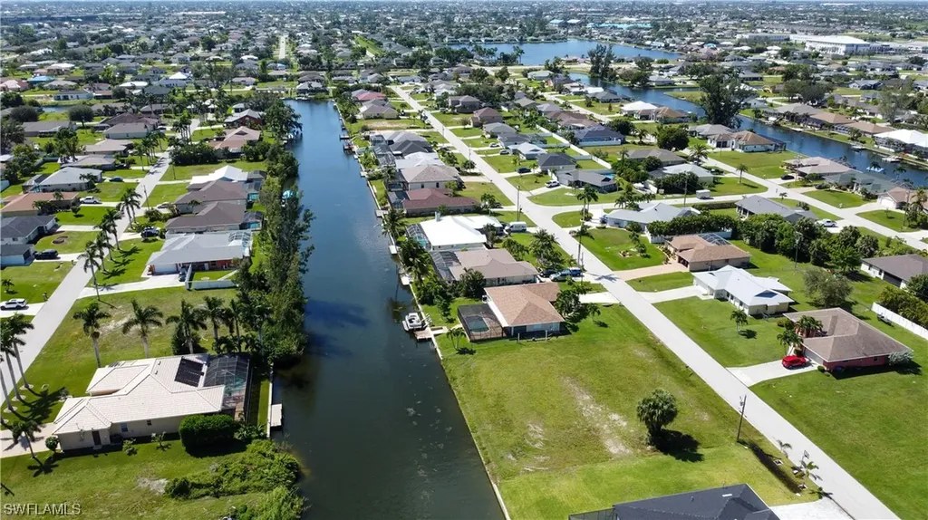 1317 SW 4th Place Cape Coral FL 33991