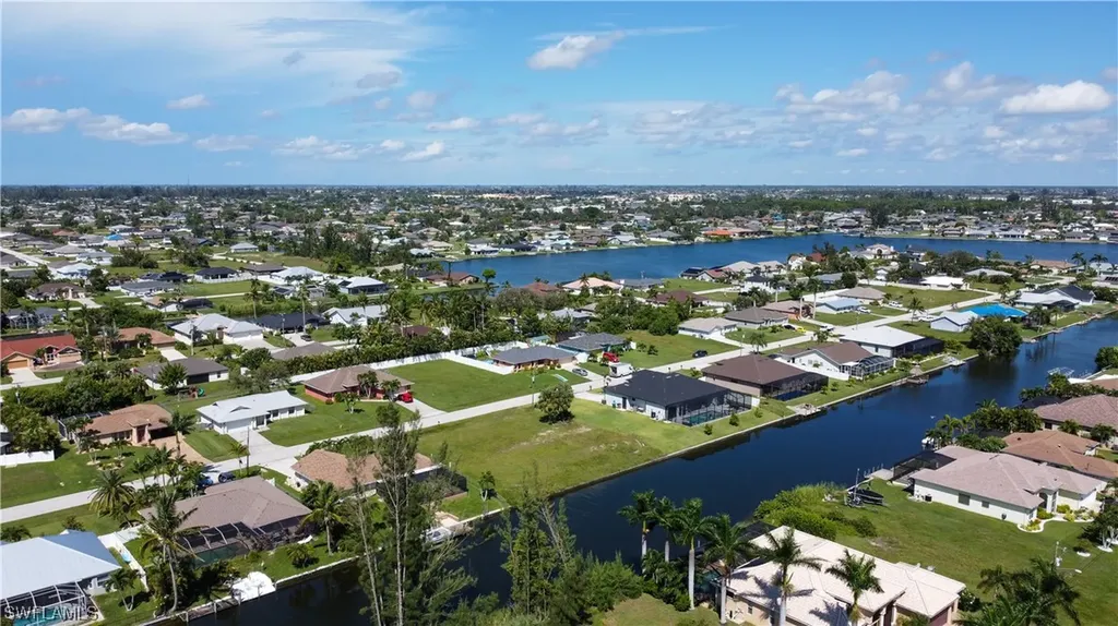 1317 SW 4th Place Cape Coral FL 33991