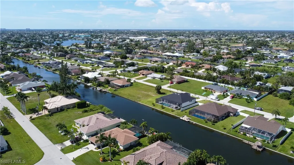 1317 SW 4th Place Cape Coral FL 33991