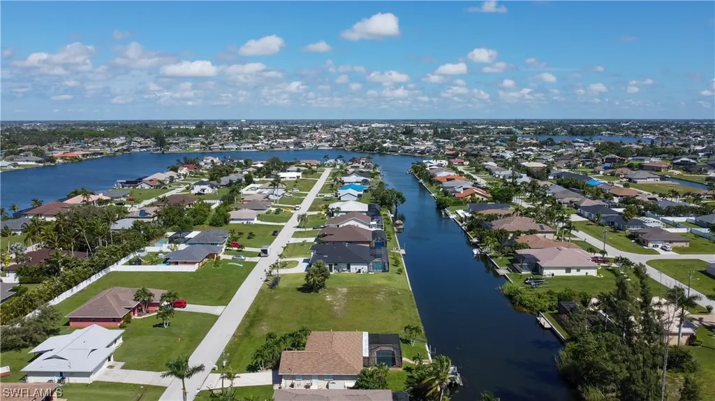 1317 SW 4th Place Cape Coral FL 33991