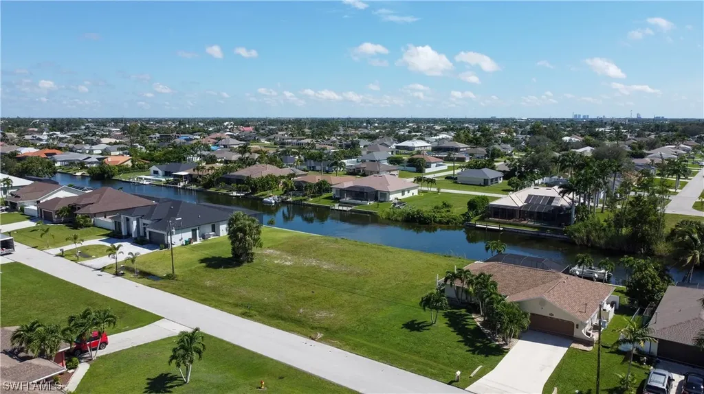 1317 SW 4th Place Cape Coral FL 33991