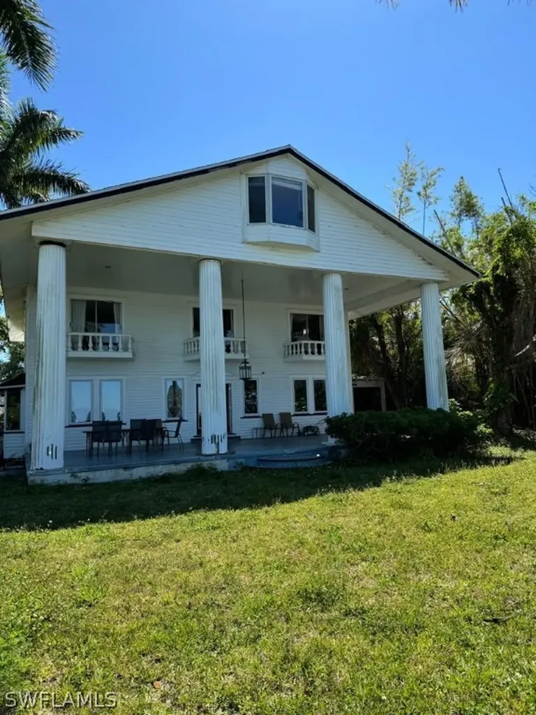 1212 Poinciana Avenue Fort Myers FL 33901