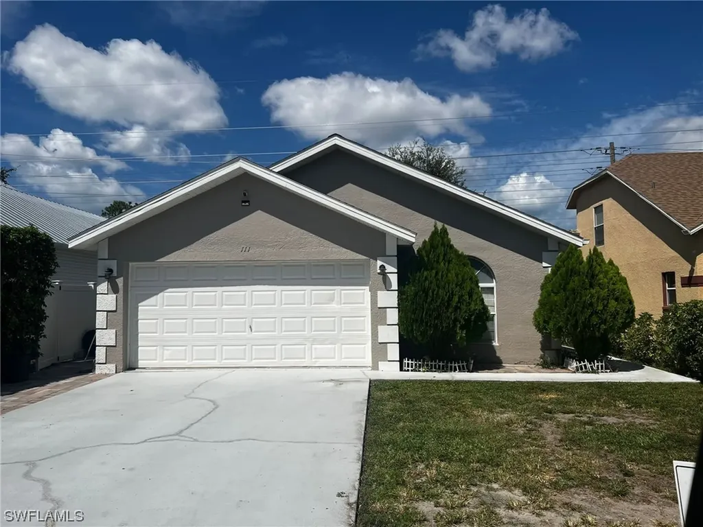 111 Leawood Circle Naples FL 34104