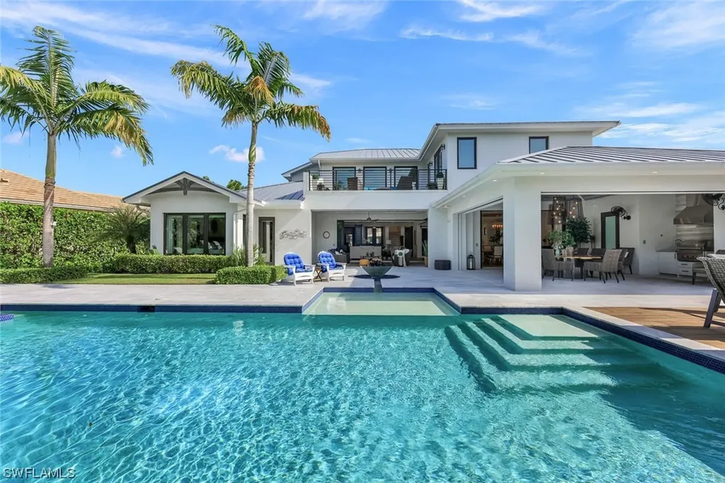 679 Rudder Road Naples FL 34102