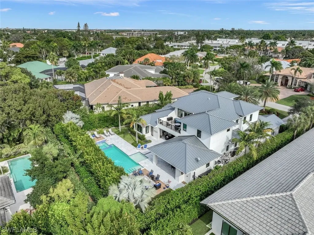 679 Rudder Road Naples FL 34102