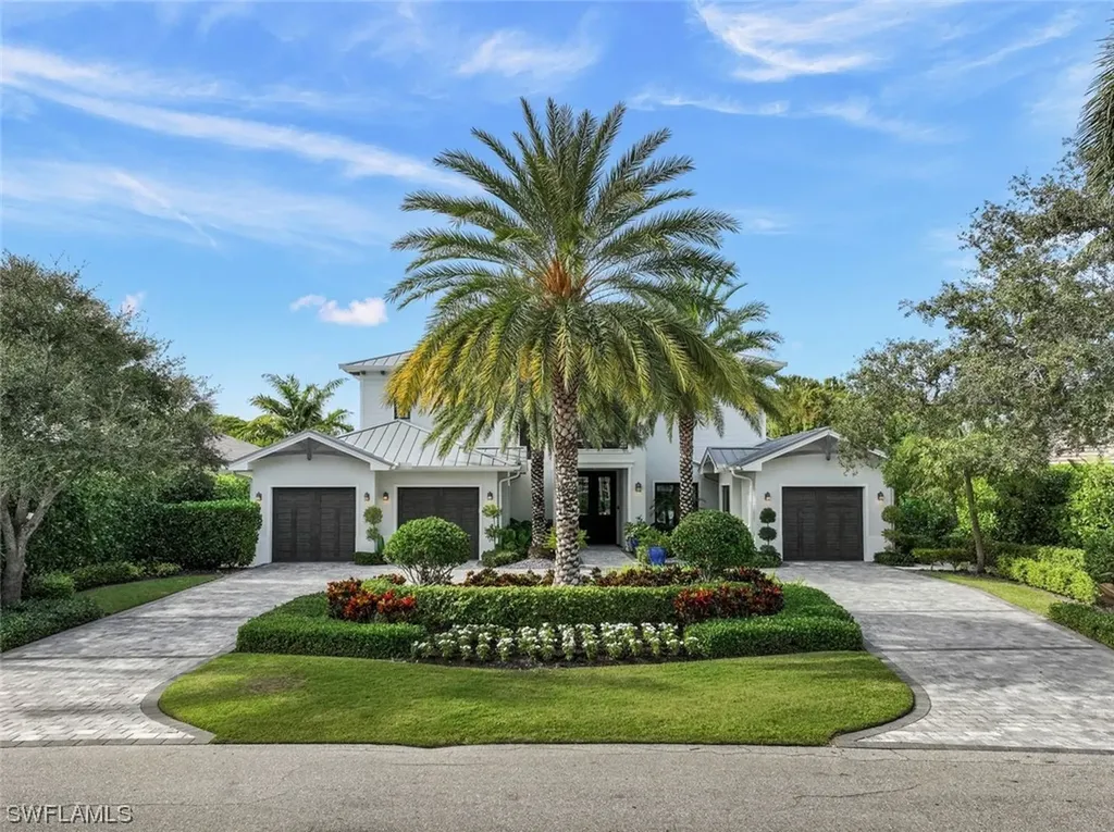 679 Rudder Road Naples FL 34102