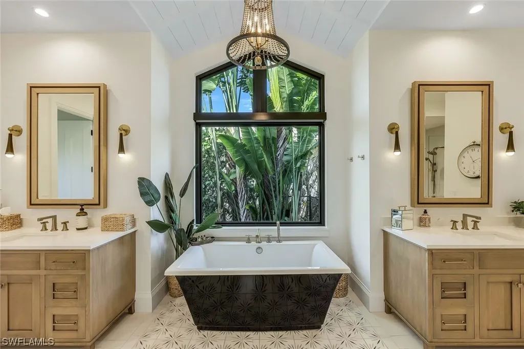 679 Rudder Road Naples FL 34102