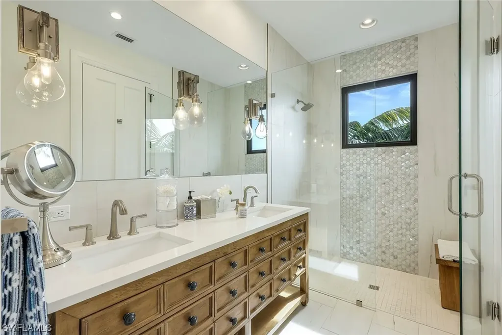 679 Rudder Road Naples FL 34102