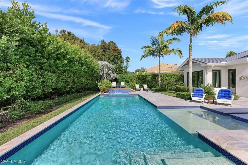679 Rudder Road Naples FL 34102