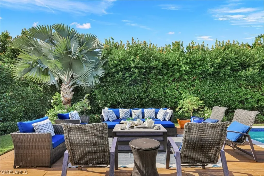 679 Rudder Road Naples FL 34102