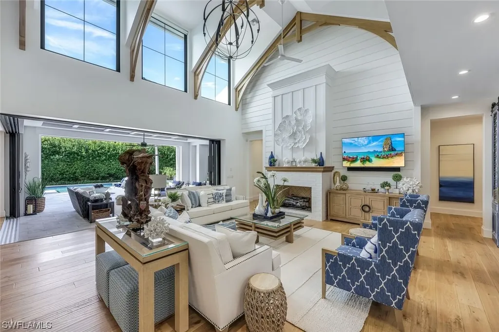 679 Rudder Road Naples FL 34102