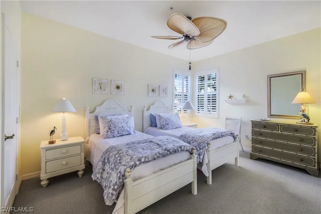 1590 Clermont Drive Naples FL 34109