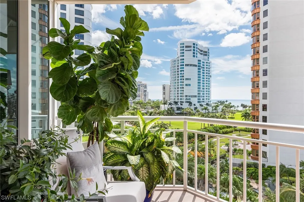 4255 Gulf Shore Boulevard N Naples FL 34103