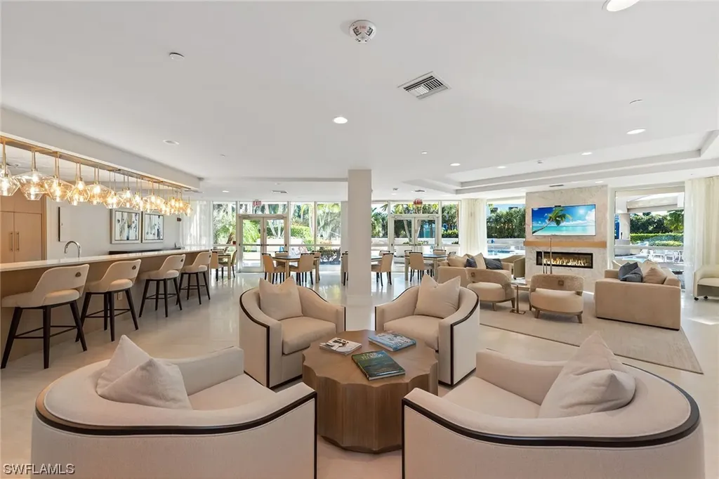 4255 Gulf Shore Boulevard N Naples FL 34103