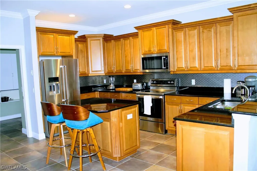 3328 SE 17th Place Cape Coral FL 33904
