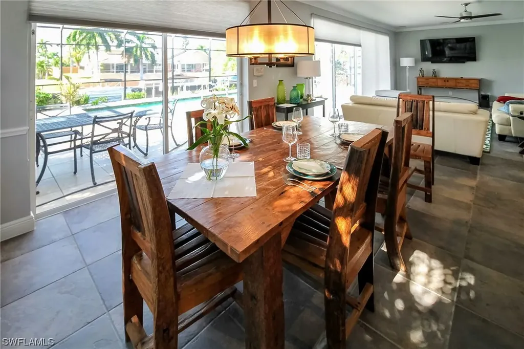 3328 SE 17th Place Cape Coral FL 33904