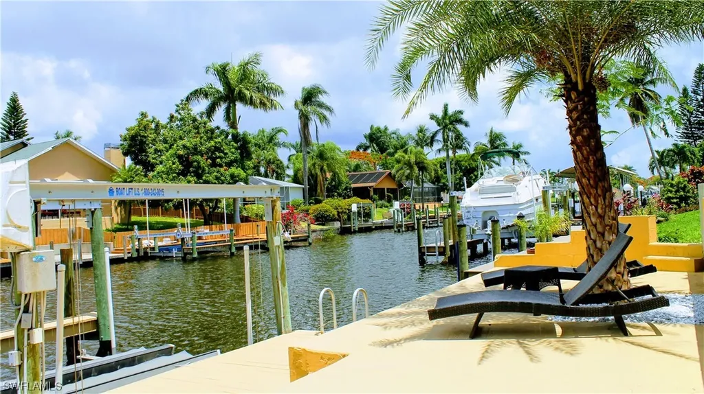 3328 SE 17th Place Cape Coral FL 33904