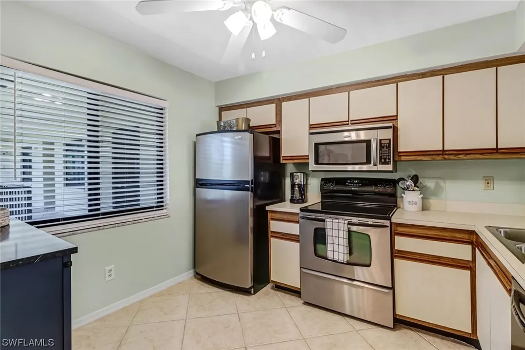 228 Fox Glen Drive Naples FL 34104