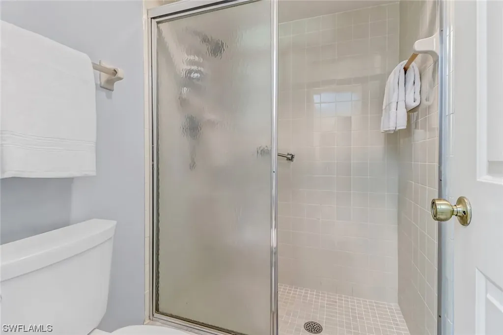 228 Fox Glen Drive Naples FL 34104