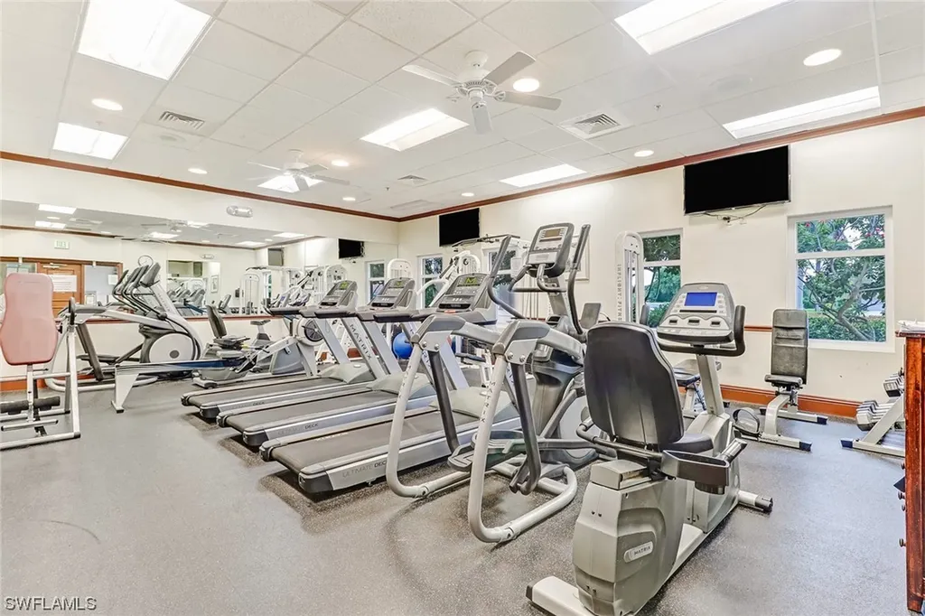 228 Fox Glen Drive Naples FL 34104